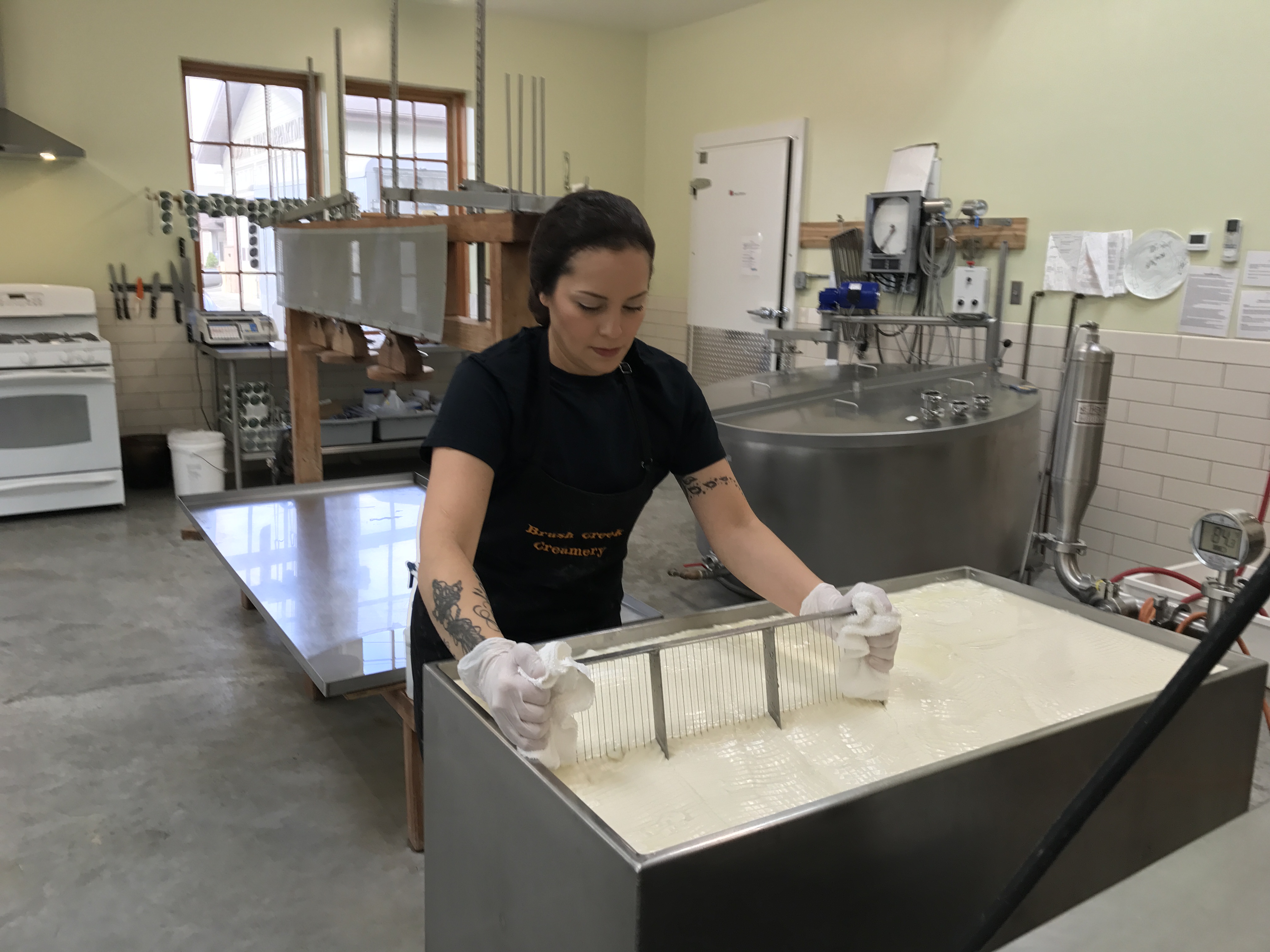 Making brie by hand at Brush Creek Creamery